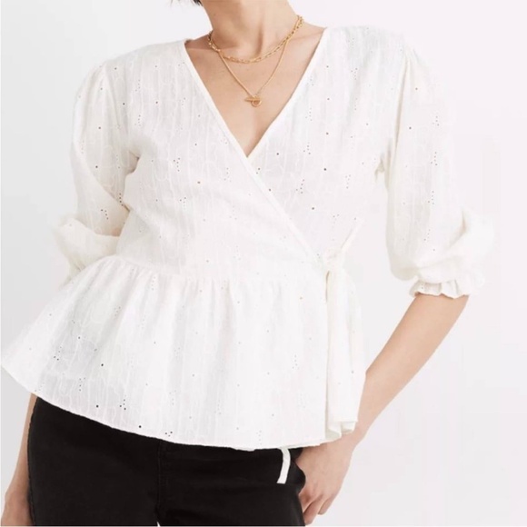 Madewell Embroidered Ivory/Off-White Eyelet Puff Sleeve Peplum Wrap Top Size M - Picture 1 of 6
